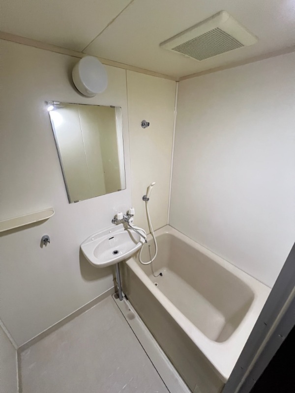バス・シャワールーム　※他部屋参考写真