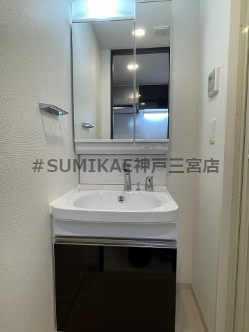 洗面設備　スペースが確保できる洗面所です