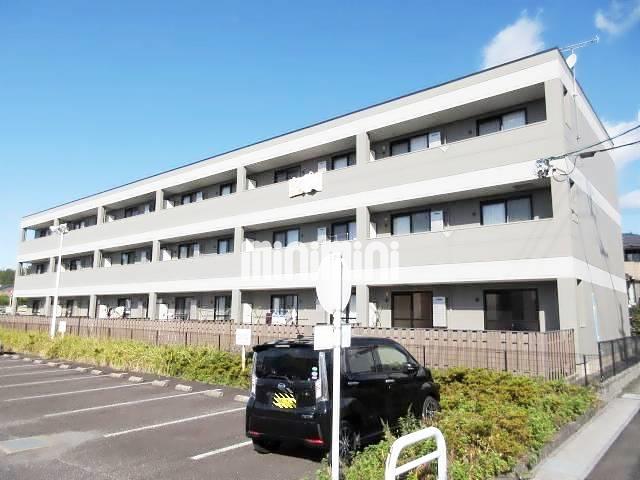 建物外観　３階建てのマンション