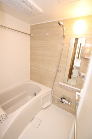 バス・シャワールーム　※同建物ほかのお部屋の写真です。