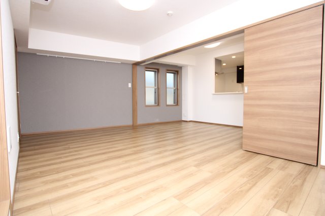 居室・リビング　※同建物ほかのお部屋の写真です。