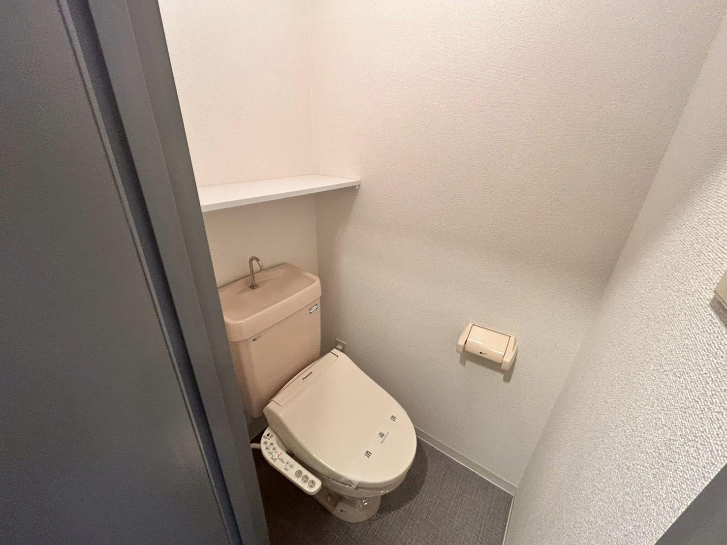 トイレ　ウォシュレット付きのトイレです
