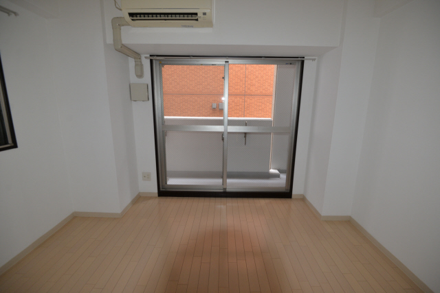 居室・リビング　写真は同マンションの違うお部屋のものです