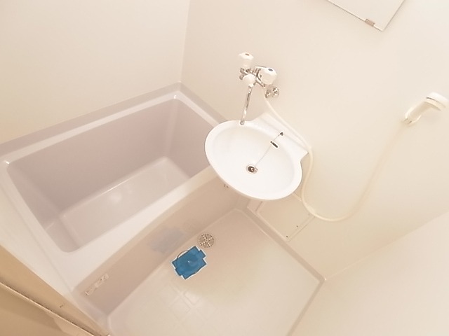 バス・シャワールーム　別部屋参考写真
