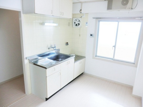 居室・リビング　角部屋住戸で過ごしやすく、おすすめです。