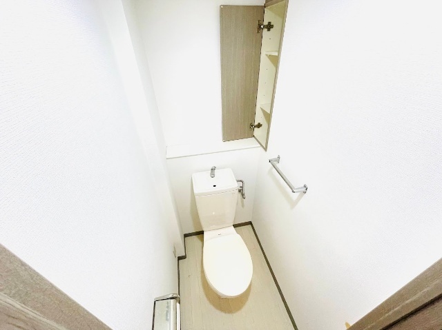 トイレ　※別号室の写真です。