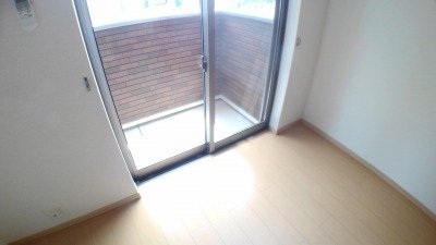 バルコニー　お洗濯にも便利なバルコニー付き
