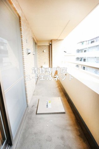 バルコニー　バルコニー付きで採光＆風通し良好！
