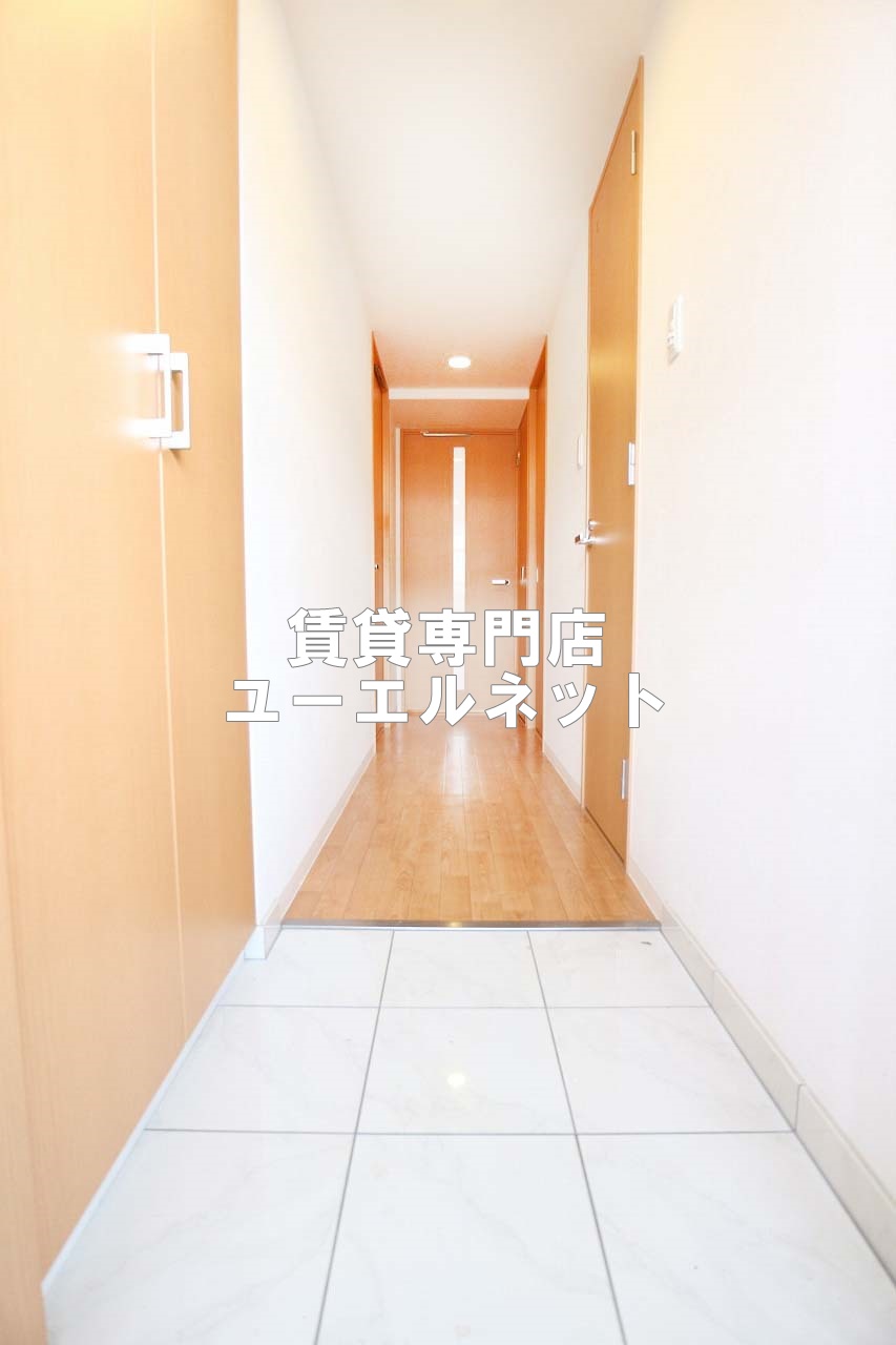 玄関　住まいの顔ともなる玄関