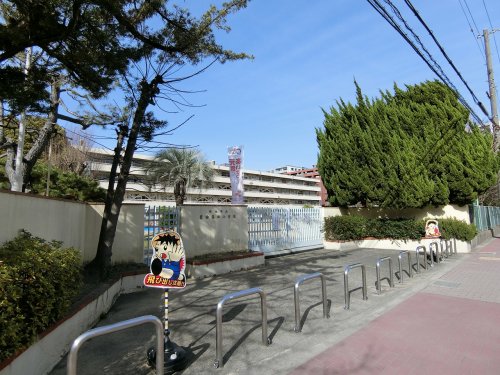 小学校　吹田市立豊津第二小学校（小学校）まで317m