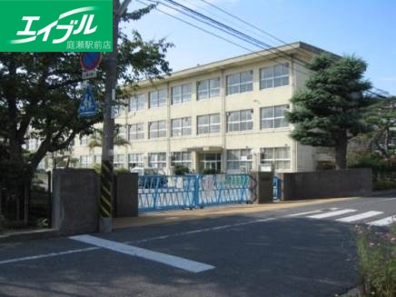 小学校　倉敷市立中洲小学校（小学校）まで822m