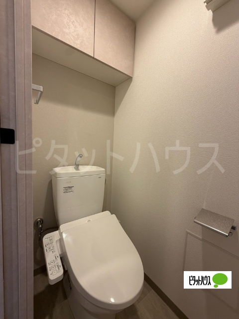 トイレ　温水洗浄便座