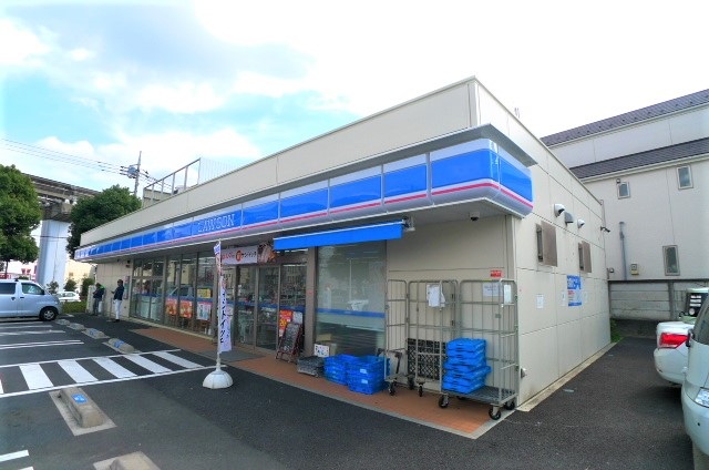 コンビニ　ローソン東大和上北台三丁目店（コンビニ）まで264m