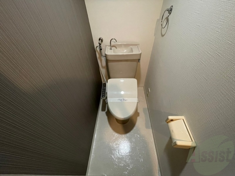 トイレ　トイレです。ウォシュレット付を探している方、おすすめです。