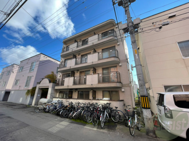 建物外観　札幌市中央区南８条西「ロイヤルステージ」