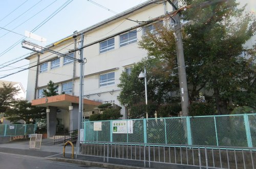 小学校　百舌鳥小学校（小学校）まで189m