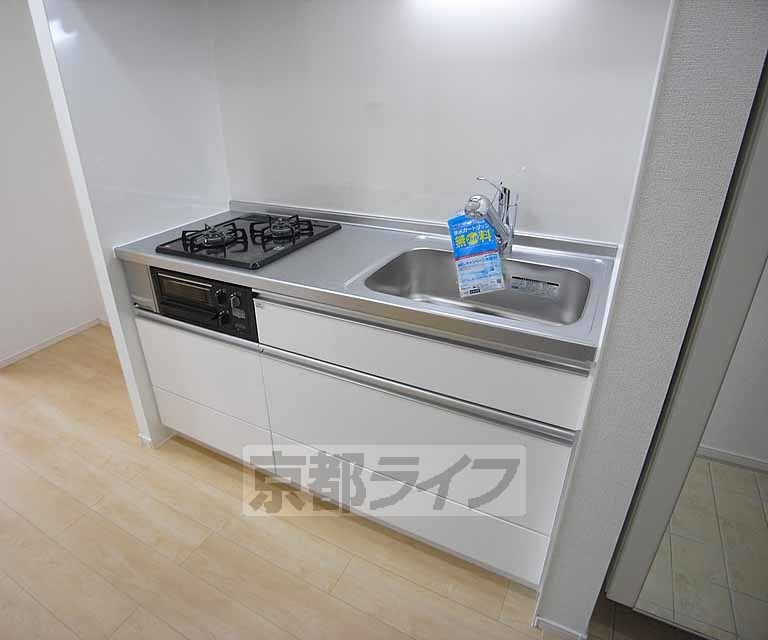 キッチン　大きなシステムキッチン搭載です。