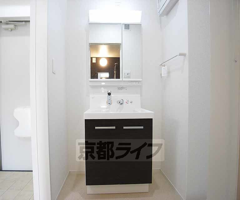 洗面設備　独立洗面台完備です。