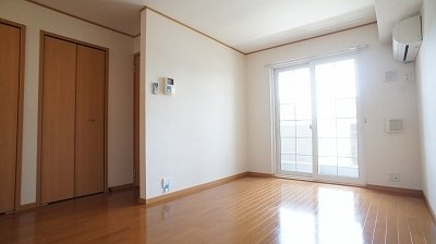 居室・リビング　居間です