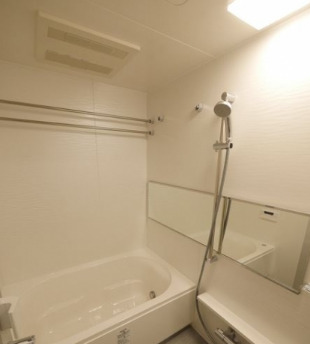 バス・シャワールーム　※別部屋の参考写真です。