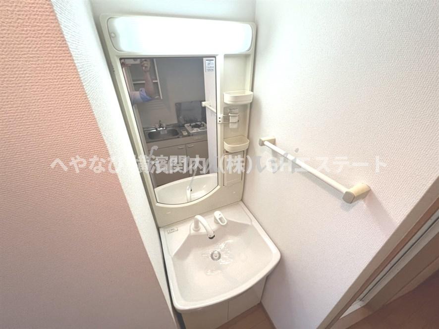 洗面設備　他号室　同施工参考写真