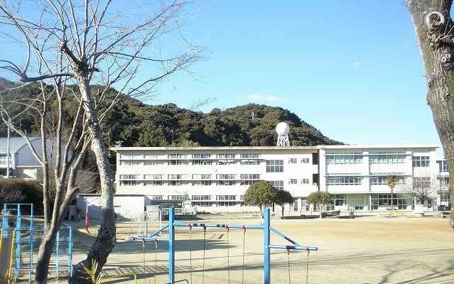 小学校　御油小学校（小学校）まで350m