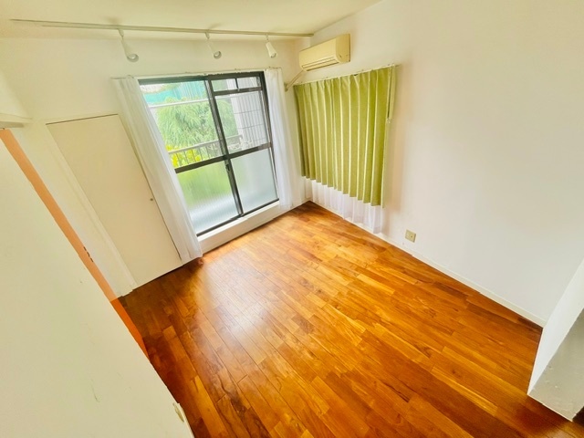 居室・リビング　二面採光の明るいお部屋です