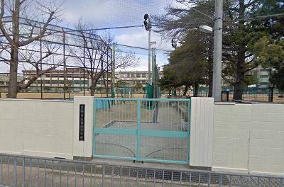 中学校　第四中学校（中学校）まで357m