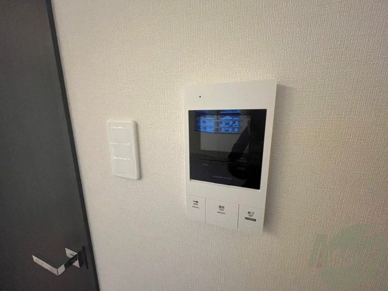 セキュリティ　ＴＶモニター付インターホンです。来客者の顔が見えるので安心！