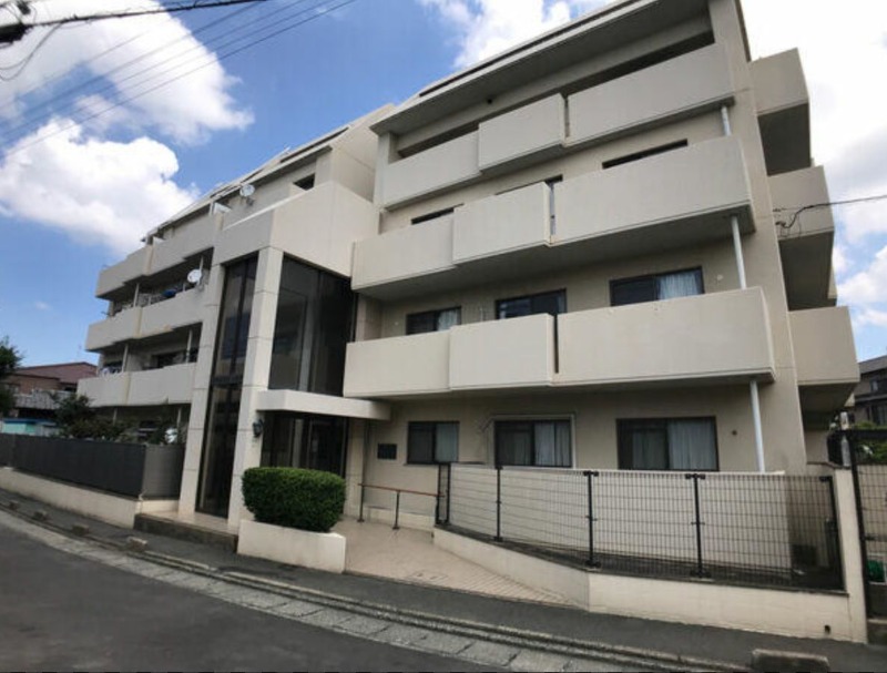 建物外観　最寄り駅まで徒歩圏内の分譲マンション