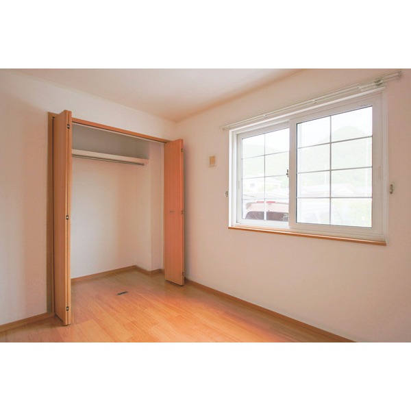 収納　同じ建物の別の部屋