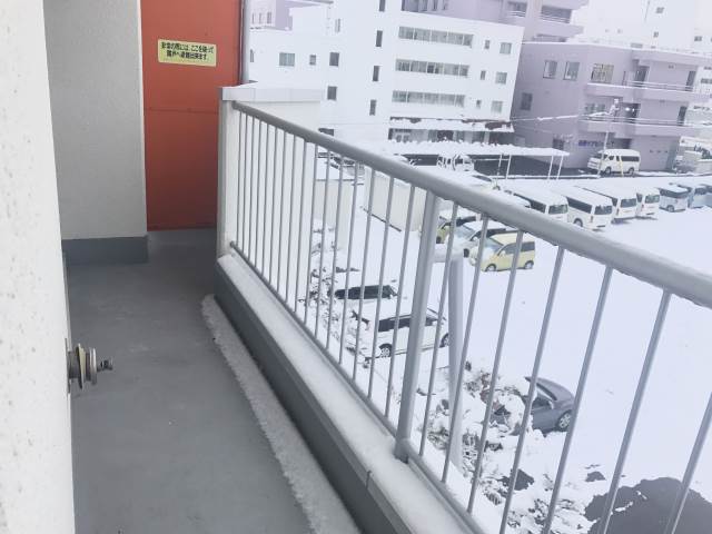 バルコニー　広々バルコニー