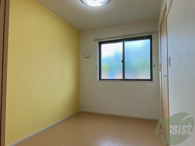 その他部屋・スペース　こちらは３．８帖の洋室になります。寝室にいかがでしょうか？