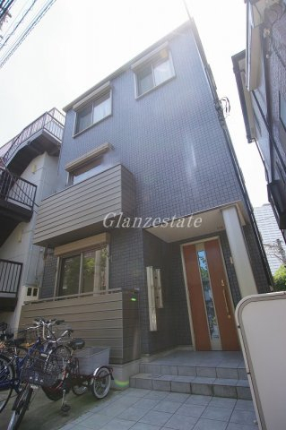 建物外観　☆存在感を放つ外観☆