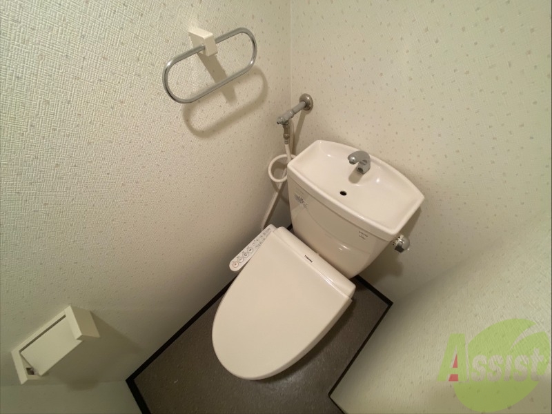 トイレ　こちらはトイレです。清潔感があり、安心して使用できます。