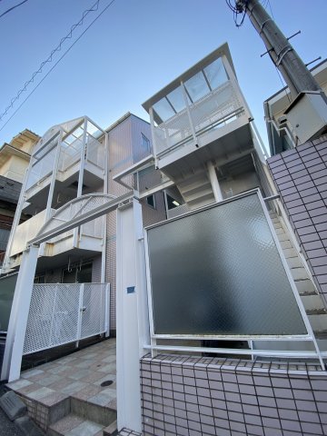建物外観　外観は落ち着いています