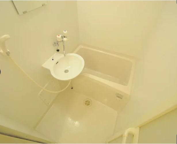 洗面設備　仕様・設備は現状と異なる場合有。現状優先