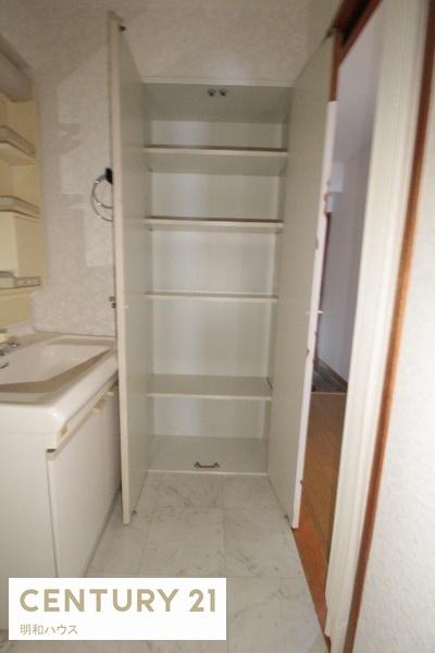 収納　洗面室に収納もございます♪