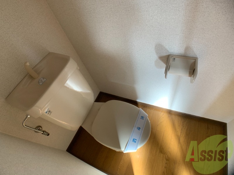トイレ　トイレとお風呂が別なので清潔に使えて嬉しいですね。
