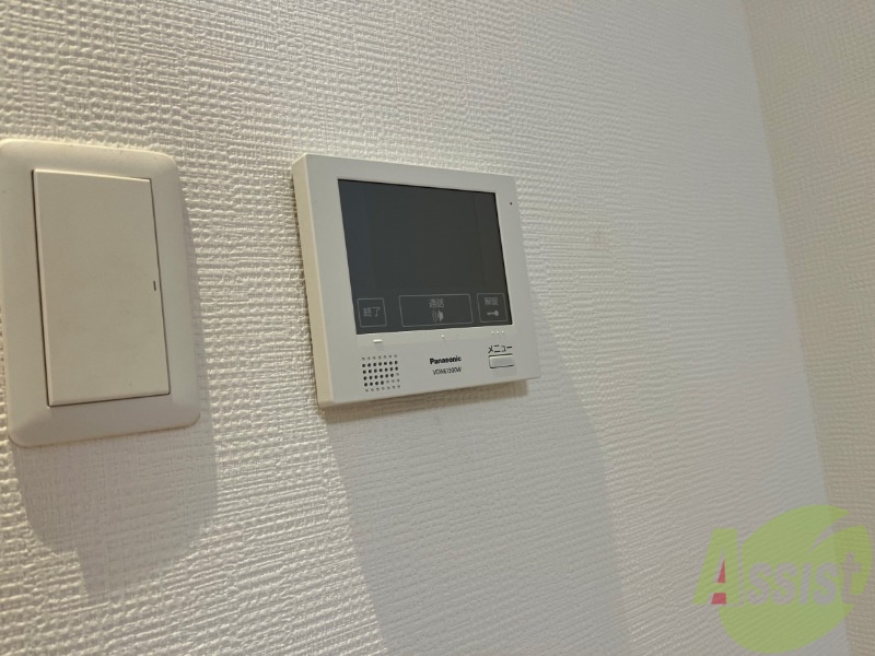 その他設備　ＴＶモニター付インターホンです。来客者の顔が見えるので安心！