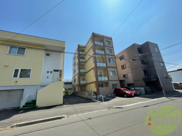 建物外観　札幌市北区北２１条西「ｐａｒｔｉｒｅＮ２１」
