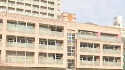 小学校　新宿区立花園小学校（小学校）まで392m