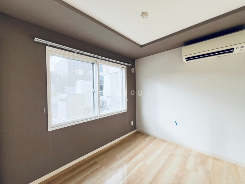 その他部屋・スペース　日当たりの良い明るいお部屋です。