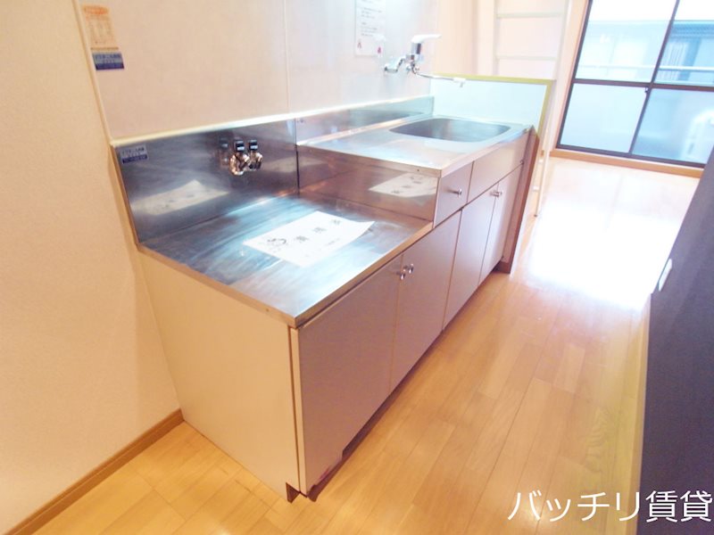 キッチン　画像は別号室イメージの為、現況を優先いたします。