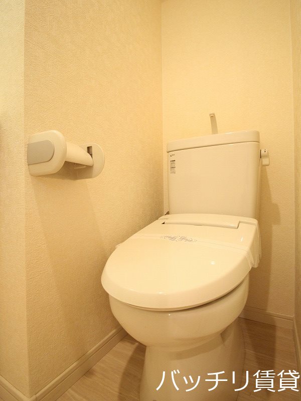 トイレ　同型タイプの為現状優先