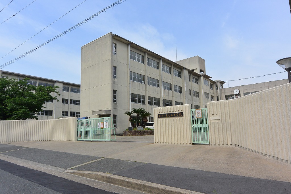中学校　枚方市立長尾西中学校（中学校）まで804m