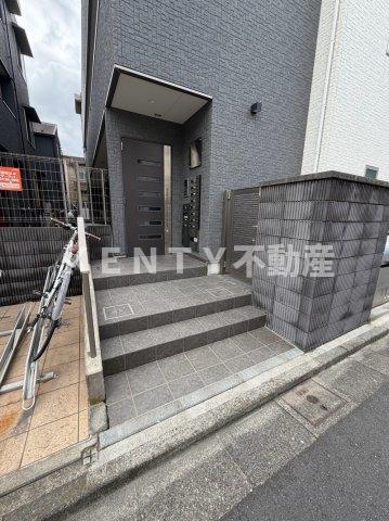 エントランス　毎日通るエントランスはこのようになっています