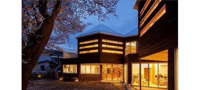 幼稚園・保育園　まなびの森保育園麻布（幼稚園・保育園）まで556m
