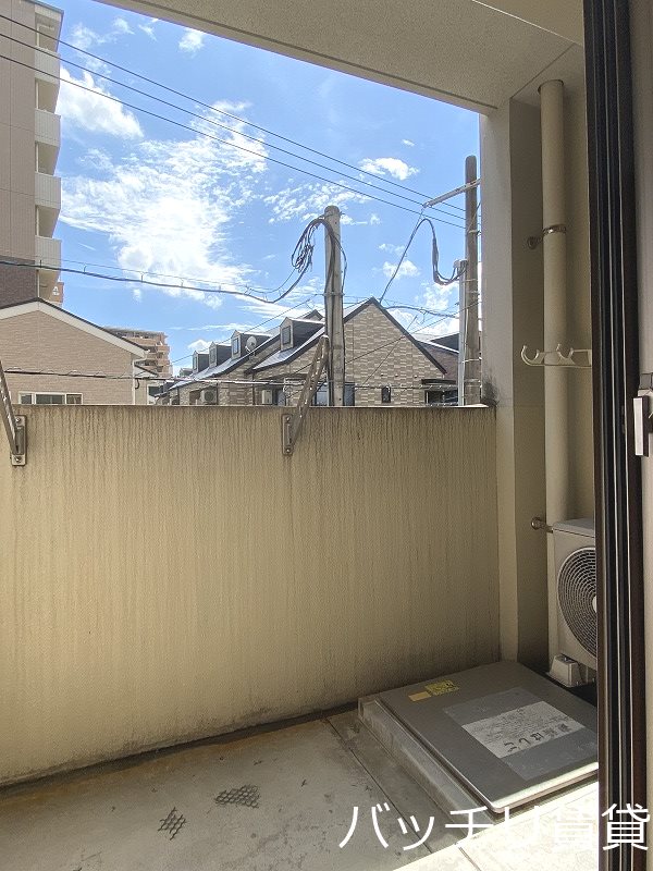 バルコニー　別号室の画像。現況優先