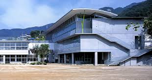 小学校　呉市立川尻小学校（小学校）まで504m